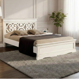 Letto matrimoniale con testata traforata e pediera bassa