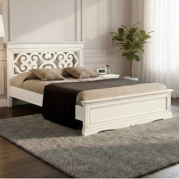 Letto matrimoniale con testata traforata e pediera bassa