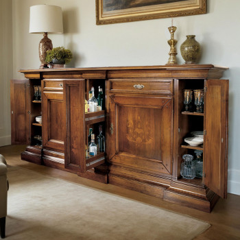 Credenzone intarsiato con vano porta bottiglie aperto