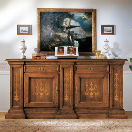 Credenzone intarsiato e porta bottiglie in legno con dettagli floreali