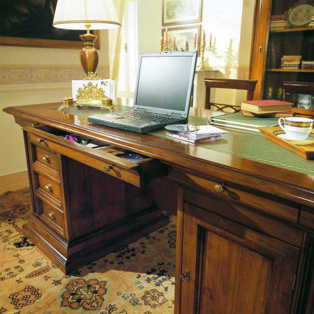 Scrivania in legno toulipier con cassetti e piano ecopelle