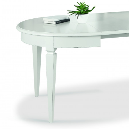 Tavolo ovale allungabile 130x105, dettaglio gambe eleganti