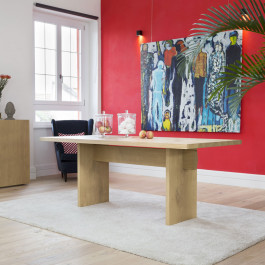 Tavolo moderno in legno piano con bordo dritto