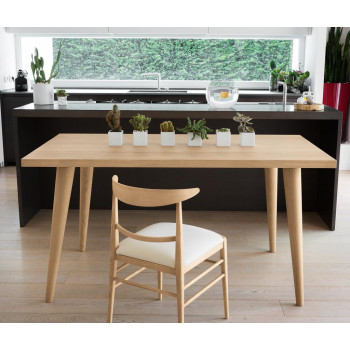 Tavolo rettangolare rovere gambe tornite, dettaglio in cucina