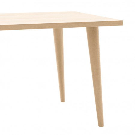Dettaglio gambe tornite del tavolo rettangolare rovere