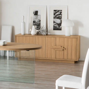 Credenza 4 porte in rovere con dettaglio decorativo