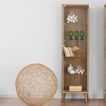 Vetrina in rovere con 1 porta sx, ripiani in vetro regolabili, gambe a spillo