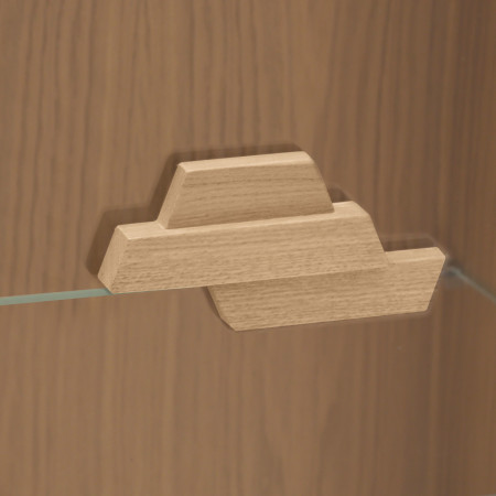 Vetrina in rovere con 1 porta sx, dettaglio maniglia
