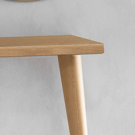 Dettaglio consolle con bordo dritto in legno di rovere