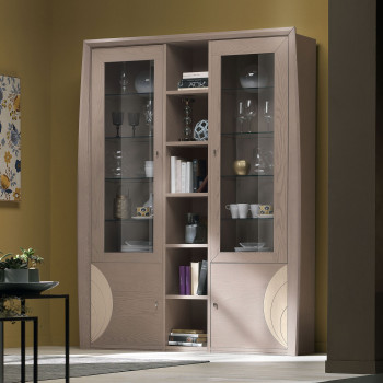 Vetrina 4 ante con pannelli incisi, design sinuoso