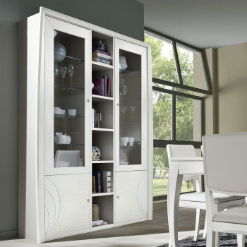 Vetrina 4 ante con pannelli incisi in legno di frassino