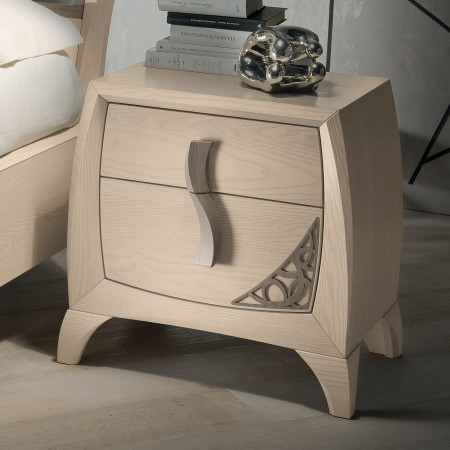 Comò e comodini con traforo in legno di frassino, design sinuoso