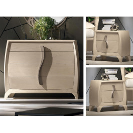 Comodino con 2 cassetti e maniglia in legno accanto al letto