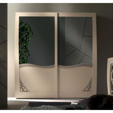 Armadio due ante scorrevoli con specchi e traforo decorativo