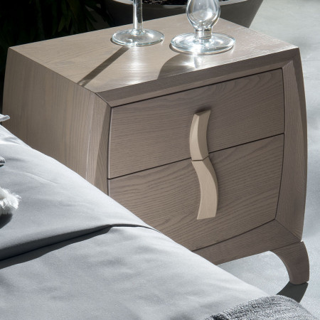 Comodino 2 cassetti con maniglia in legno, superficie frassino