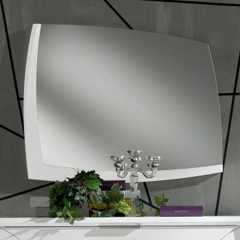 Specchiera sagomata con riflessi su cornice in frassino