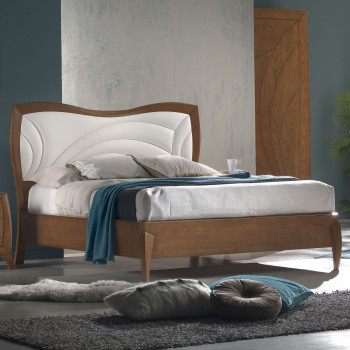 Letto matrimoniale sagomato con testata imbottita, legno frassino