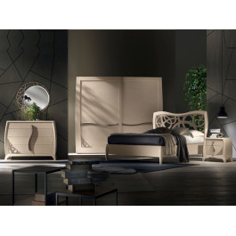 Camera da letto con trafori in legno contemporanea