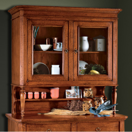 Credenza con alzata placcata, dettaglio ante vetro