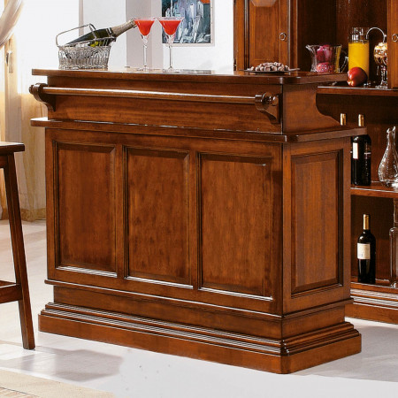Mobile bar classico in legno con pannelli bugnati