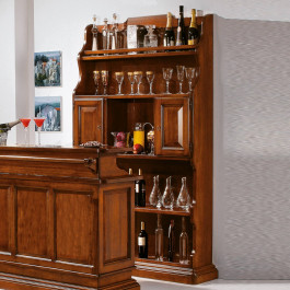 Sgabello tinta noce in legno di pioppo accanto a mobile bar