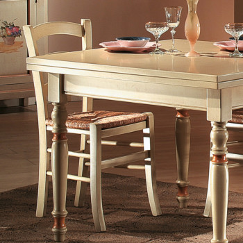 Sedia con fondo in paglia laccata a mano in legno faggio