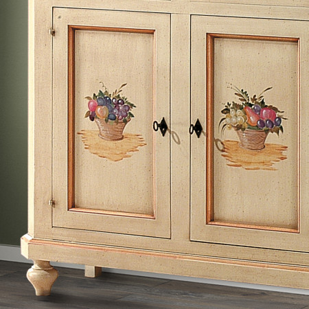 Credenzina laccata con decorazioni floreali a mano