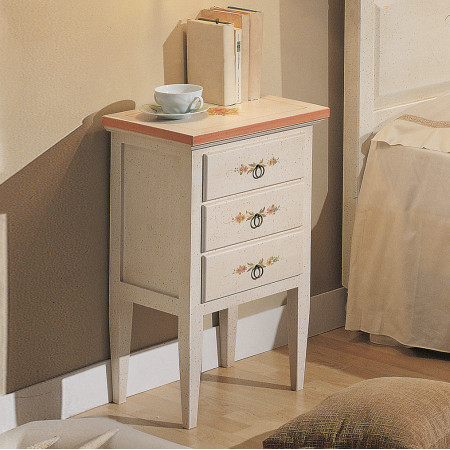 Comodino laccato con decori, tre cassetti floreali