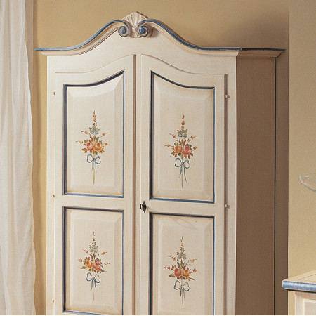 Armadio 2 porte laccato, dettagli decorativi floreali