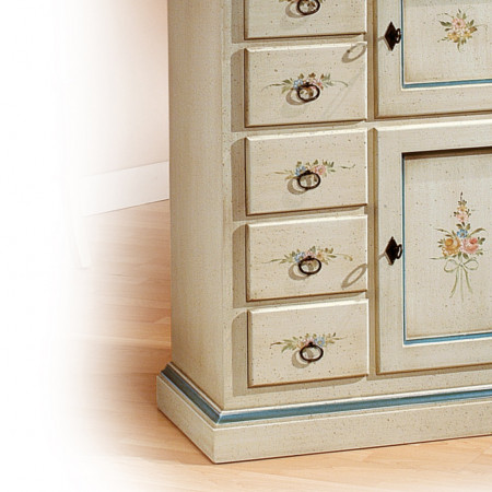 Stipo 2 porte 5 cassetti, legno laccato bianco, dettaglio decorativo