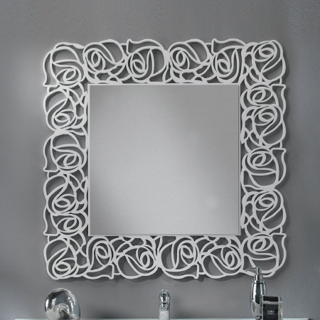 Dettaglio intaglio mobile bagno 3 cassetti