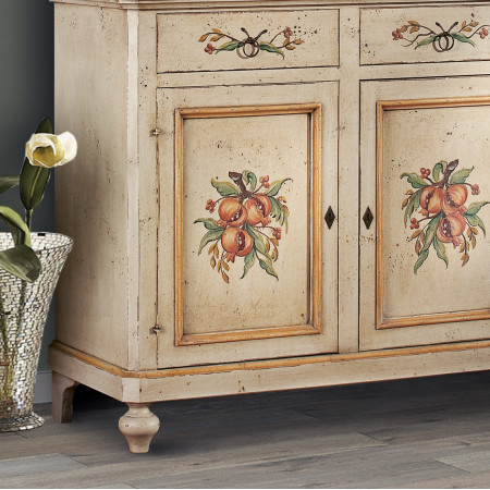 Credenza laccata e decorata a mano con disegni frutta