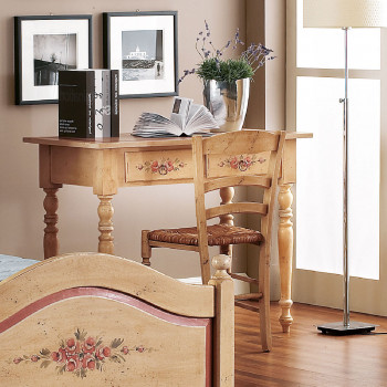 Sedia in paglia laccata, dettaglio in ambiente