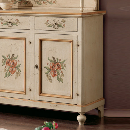 Credenza 3 porte e 3 cassetti decorata con disegni floreali
