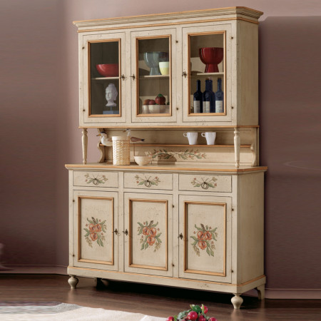 Credenza 3 porte e 3 cassetti decorata, dettaglio floreale