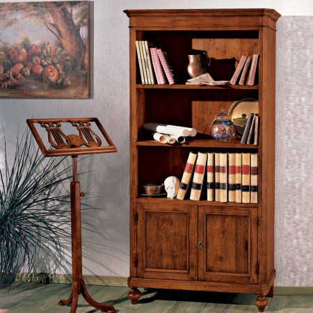 Libreria in legno con 2 porte, dettaglio dei ripiani