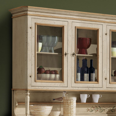 Dettaglio credenza 4 ante con vetrina laccata floreale