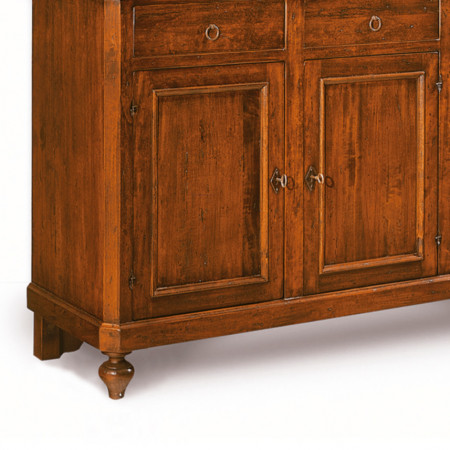 Credenza 3 ante e 3 cassetti dettaglio piedi torniti