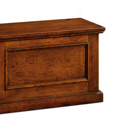 Cassapanca con ruote in legno massello, dettaglio del coperchio