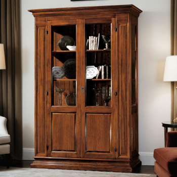 Vetrina 2 ante con fianchi a vetro in soggiorno classico