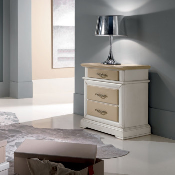 Comodino contemporaneo con 3 cassetti, dettaglio maniglie