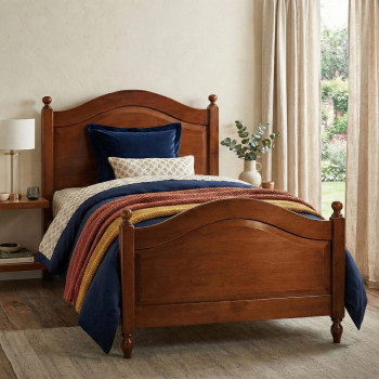 Letto classico in legno a una piazza con colonne tornite