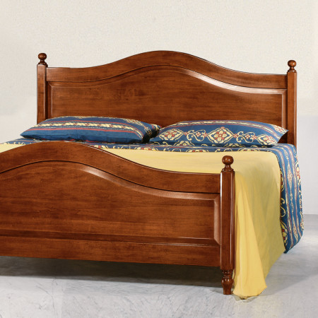 Letto classico matrimoniale in legno massello con bugne