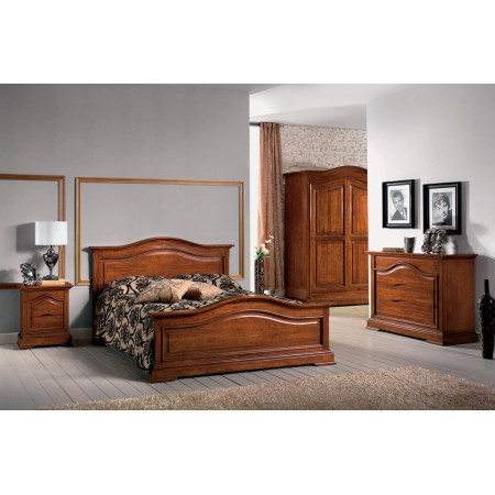 Camera da letto classica sagomata, dettaglio del comò