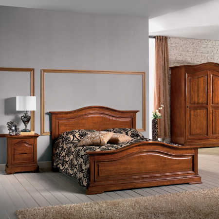 Letto classico in legno a due piazze con testata sagomata