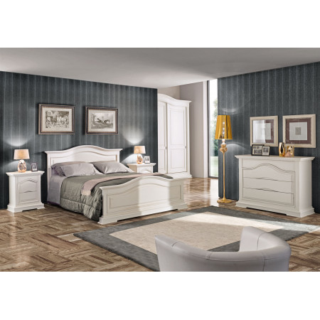 Letto classico in legno a due piazze con testata sagomata