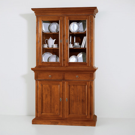 Credenza con alzata, dettaglio ante e cornice intagliata