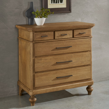 Comoncino con 6 cassetti, dettagli dei piedi torniti