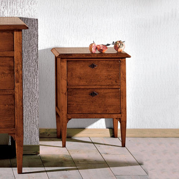 Comodino in legno con serrature, dettagli piedi a spillo
