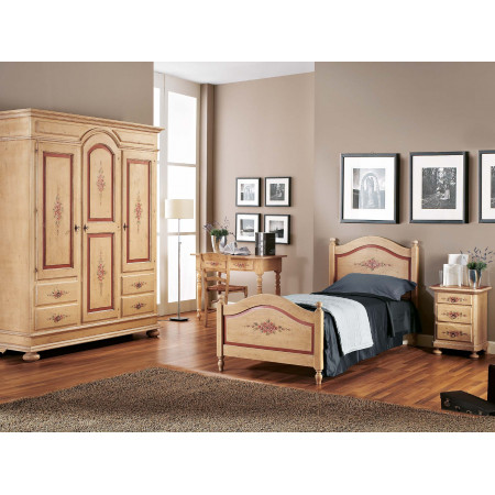 Cameretta laccata e decorata con letto e armadio